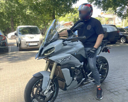 Серый БМВ S 1000XR, объемом двигателя 1 л и пробегом 14 тыс. км за 17500 $, фото 1 на Automoto.ua