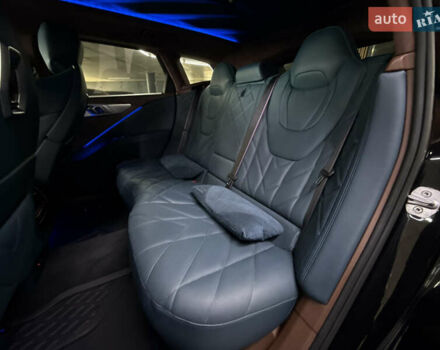 Чорний БМВ XM, об'ємом двигуна 4.39 л та пробігом 23 тис. км за 160000 $, фото 21 на Automoto.ua