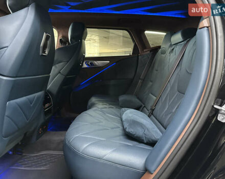 Чорний БМВ XM, об'ємом двигуна 4.39 л та пробігом 23 тис. км за 160000 $, фото 23 на Automoto.ua