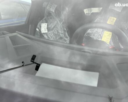 БМВ XM, об'ємом двигуна 4.4 л та пробігом 1 тис. км за 150196 $, фото 29 на Automoto.ua