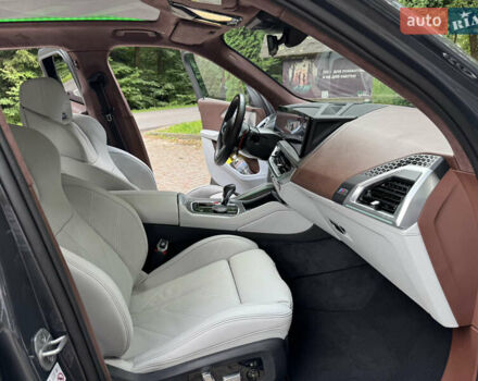 Серый БМВ XM, объемом двигателя 3 л и пробегом 28 тыс. км за 145800 $, фото 12 на Automoto.ua