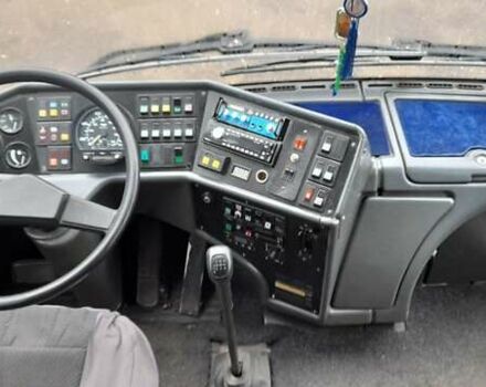 Красный Бова ФХД, объемом двигателя 11.6 л и пробегом 500 тыс. км за 12500 $, фото 1 на Automoto.ua