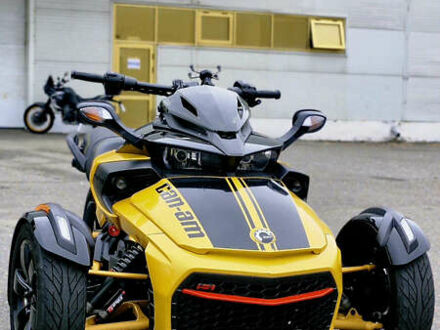 БРП Кан Ам 2017 в Киеве на Automoto.ua Желтый БРП Кан Ам, объемом двигателя 1 л и пробегом 21 тыс. км за 28000 $, фото 1 на Automoto.ua