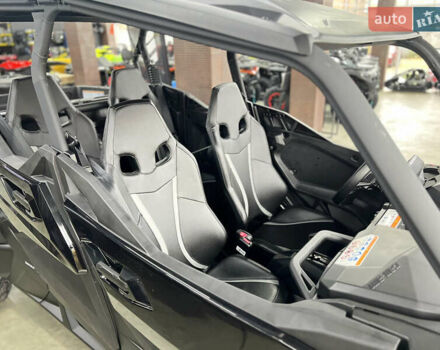 Черный БРП Коммандер, объемом двигателя 1 л и пробегом 1 тыс. км за 32965 $, фото 5 на Automoto.ua