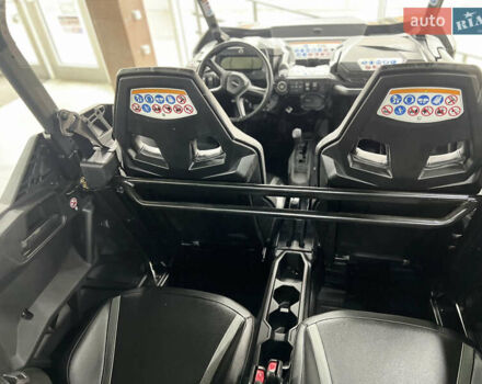 Черный БРП Коммандер, объемом двигателя 1 л и пробегом 1 тыс. км за 32965 $, фото 6 на Automoto.ua