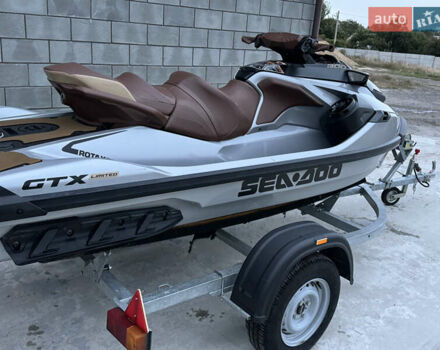 Серый БРП ГТХ, объемом двигателя 0 л и пробегом 51 тыс. км за 20000 $, фото 6 на Automoto.ua