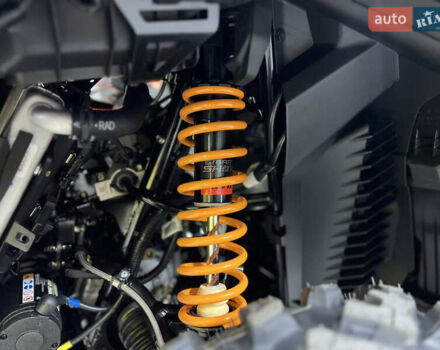 Черный БРП Аутлендер, объемом двигателя 1 л и пробегом 1 тыс. км за 27880 $, фото 2 на Automoto.ua