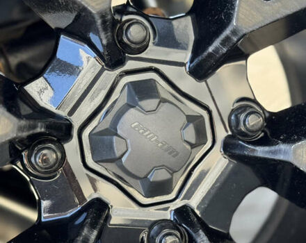 Красный БРП Аутлендер, объемом двигателя 0.7 л и пробегом 1 тыс. км за 13400 $, фото 8 на Automoto.ua