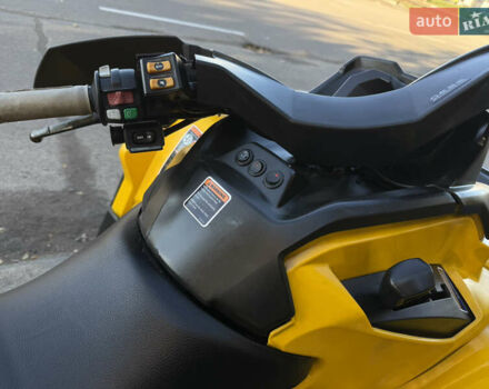 Желтый БРП Аутлендер, объемом двигателя 8 л и пробегом 6 тыс. км за 8350 $, фото 8 на Automoto.ua