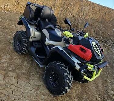 Желтый БРП Аутлендер, объемом двигателя 1 л и пробегом 8 тыс. км за 12800 $, фото 1 на Automoto.ua