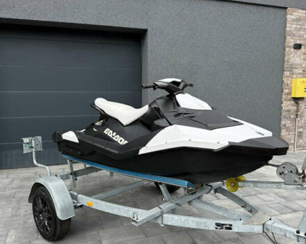 Білий БРП Спарк, об'ємом двигуна 0.9 л та пробігом 100 тис. км за 7600 $, фото 5 на Automoto.ua