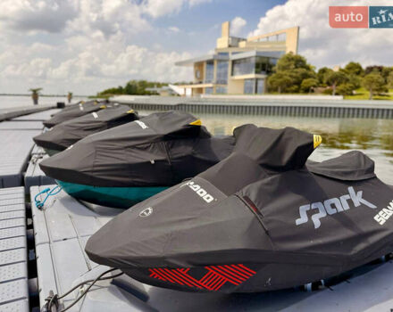 Красный БРП Спарк, объемом двигателя 1 л и пробегом 100 тыс. км за 11500 $, фото 1 на Automoto.ua