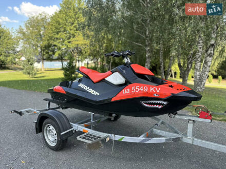 БРП Спарк 2017 в Хмельницком на Automoto.ua Красный БРП Спарк, объемом двигателя 0 л и пробегом 0 тыс. км за 7700 $, фото 1 на Automoto.ua