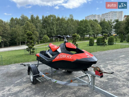 БРП Спарк 2018 у Хмельницькому на Automoto.ua Червоний БРП Спарк, об'ємом двигуна 0 л та пробігом 75 тис. км за 7900 $, фото 1 на Automoto.ua