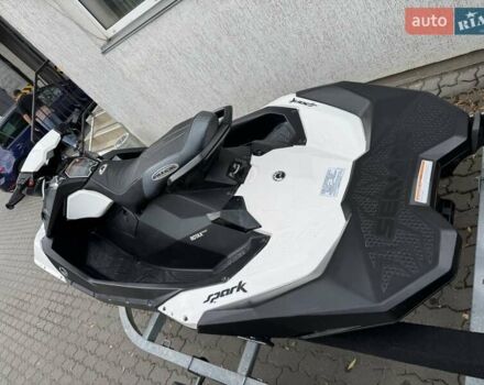 БРП Спарк, объемом двигателя 0 л и пробегом 220 тыс. км за 9200 $, фото 1 на Automoto.ua