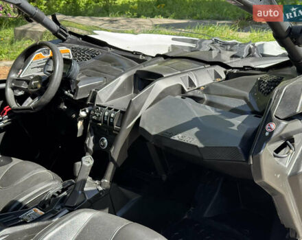 Белый БРП Maverick X3, объемом двигателя 0.9 л и пробегом 2 тыс. км за 25500 $, фото 18 на Automoto.ua