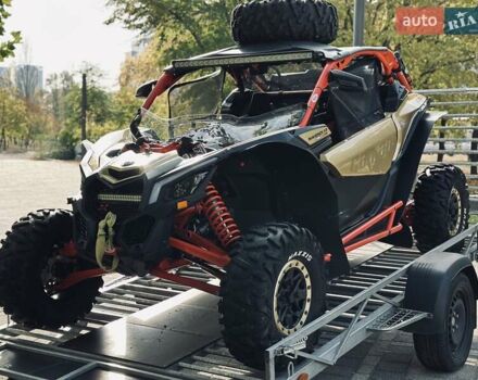 Красный БРП Maverick X3, объемом двигателя 0.9 л и пробегом 4 тыс. км за 22499 $, фото 3 на Automoto.ua