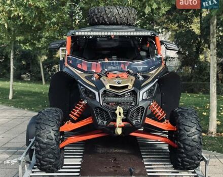 Красный БРП Maverick X3, объемом двигателя 0.9 л и пробегом 4 тыс. км за 22499 $, фото 1 на Automoto.ua