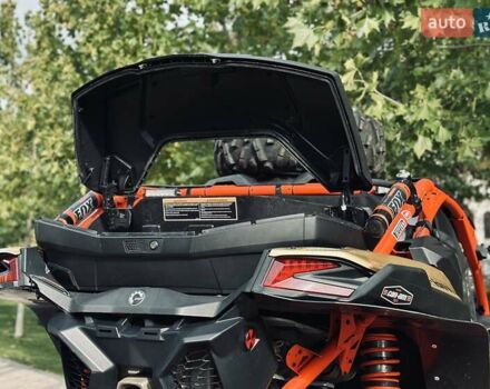 Красный БРП Maverick X3, объемом двигателя 0.9 л и пробегом 4 тыс. км за 22499 $, фото 10 на Automoto.ua