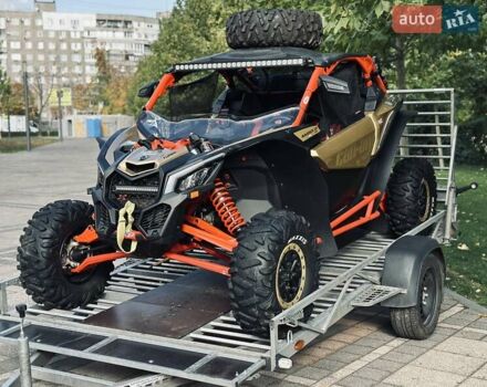 Красный БРП Maverick X3, объемом двигателя 0.9 л и пробегом 4 тыс. км за 22499 $, фото 2 на Automoto.ua