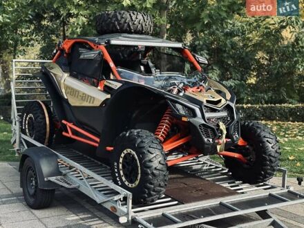 Красный БРП Maverick X3, объемом двигателя 0.9 л и пробегом 4 тыс. км за 22499 $, фото 1 на Automoto.ua