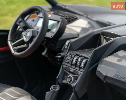 БРП Maverick X3, объемом двигателя 0.9 л и пробегом 1 тыс. км за 41900 $, фото 11 на Automoto.ua