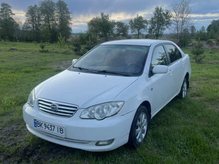 БІД F3 2011 у Дубно на Automoto.ua Білий БІД F3, об'ємом двигуна 1.49 л та пробігом 145 тис. км за 3300 $, фото 1 на Automoto.ua