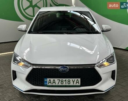 Белый БИД e2, объемом двигателя 0 л и пробегом 40 тыс. км за 16000 $, фото 2 на Automoto.ua