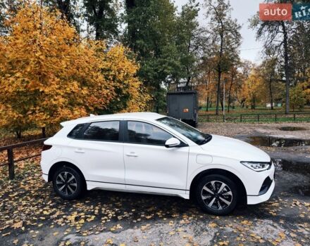 Белый БИД e2, объемом двигателя 0 л и пробегом 7 тыс. км за 17250 $, фото 4 на Automoto.ua