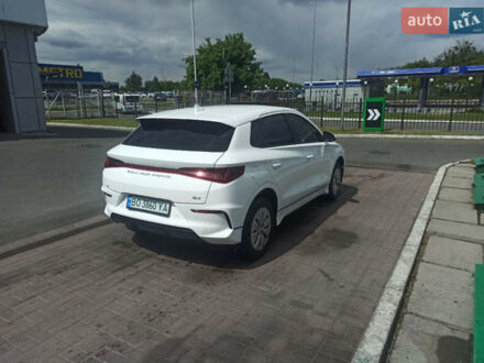 Белый БИД e2, объемом двигателя 0 л и пробегом 74 тыс. км за 13000 $, фото 1 на Automoto.ua