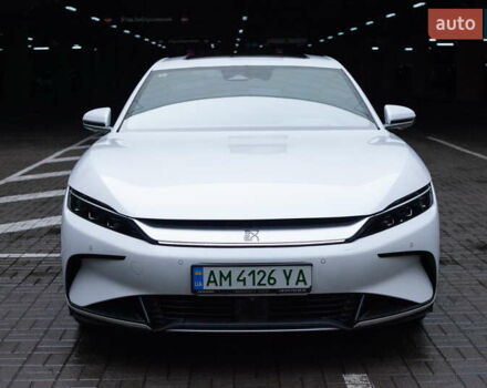 Белый БИД Han, объемом двигателя 0 л и пробегом 61 тыс. км за 30800 $, фото 2 на Automoto.ua