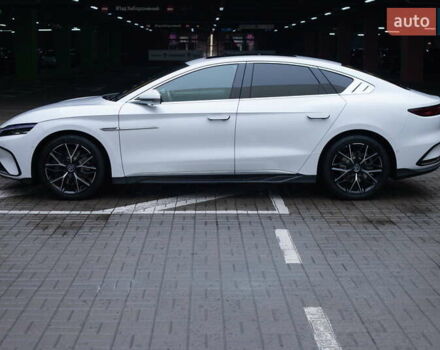 Белый БИД Han, объемом двигателя 0 л и пробегом 61 тыс. км за 30800 $, фото 13 на Automoto.ua