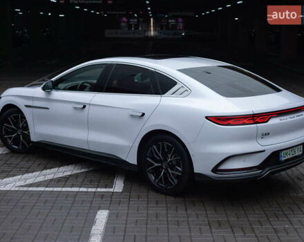 Белый БИД Han, объемом двигателя 0 л и пробегом 61 тыс. км за 30800 $, фото 11 на Automoto.ua