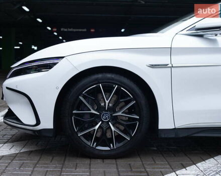 Белый БИД Han, объемом двигателя 0 л и пробегом 61 тыс. км за 30800 $, фото 14 на Automoto.ua