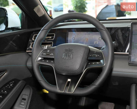 Білий БІД Qin L, об'ємом двигуна 1.5 л та пробігом 1 тис. км за 22600 $, фото 36 на Automoto.ua