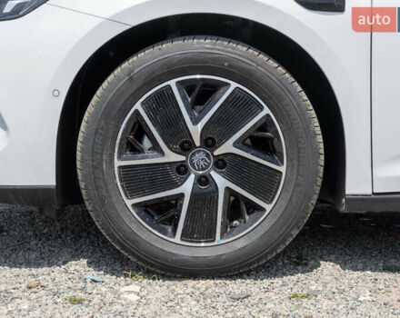 Білий БІД Qin L, об'ємом двигуна 1.5 л та пробігом 1 тис. км за 22600 $, фото 17 на Automoto.ua