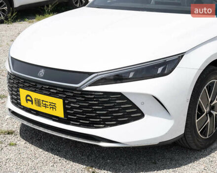 Білий БІД Qin L, об'ємом двигуна 1.5 л та пробігом 1 тис. км за 22600 $, фото 9 на Automoto.ua