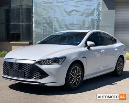 Белый БИД Qin Plus, объемом двигателя 0 л и пробегом 1 тыс. км за 28300 $, фото 2 на Automoto.ua