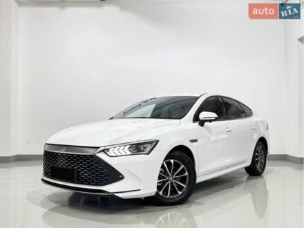 Білий БІД Qin Plus, об'ємом двигуна 1.5 л та пробігом 7 тис. км за 16900 $, фото 1 на Automoto.ua