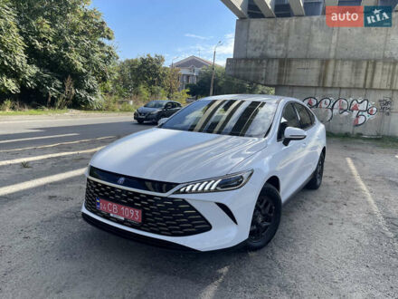 Белый БИД Qin Plus, объемом двигателя 1.5 л и пробегом 1 тыс. км за 19499 $, фото 1 на Automoto.ua