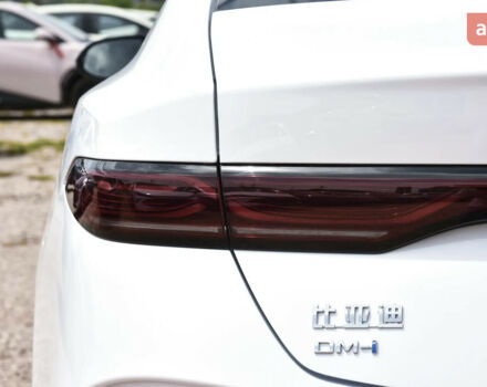 БІД Qin Plus, об'ємом двигуна 1.5 л та пробігом 0 тис. км за 19500 $, фото 9 на Automoto.ua