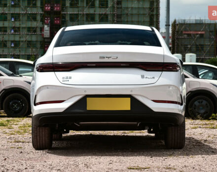 БІД Qin Plus, об'ємом двигуна 1.5 л та пробігом 0 тис. км за 19500 $, фото 7 на Automoto.ua