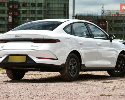 БІД Qin Plus, об'ємом двигуна 1.5 л та пробігом 0 тис. км за 19500 $, фото 8 на Automoto.ua