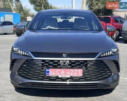 Серый БИД Qin Plus, объемом двигателя 1.5 л и пробегом 1 тыс. км за 19500 $, фото 1 на Automoto.ua
