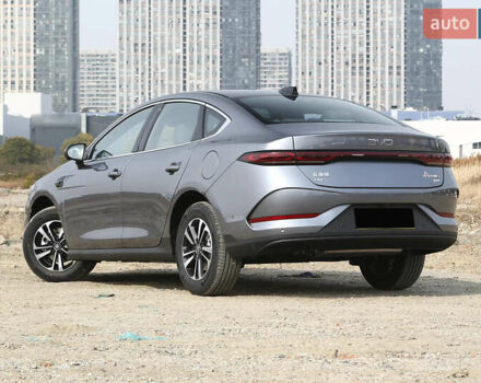 Сірий БІД Qin Plus, об'ємом двигуна 1.5 л та пробігом 1 тис. км за 17500 $, фото 5 на Automoto.ua