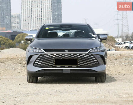 Сірий БІД Qin Plus, об'ємом двигуна 1.5 л та пробігом 1 тис. км за 17500 $, фото 1 на Automoto.ua