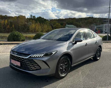 Серый БИД Qin Plus, объемом двигателя 1.5 л и пробегом 1 тыс. км за 19500 $, фото 4 на Automoto.ua