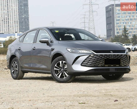 Сірий БІД Qin Plus, об'ємом двигуна 1.5 л та пробігом 1 тис. км за 17500 $, фото 2 на Automoto.ua