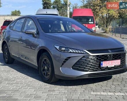 Серый БИД Qin Plus, объемом двигателя 1.5 л и пробегом 1 тыс. км за 19500 $, фото 3 на Automoto.ua