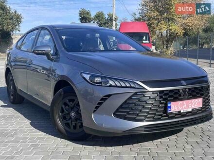 Серый БИД Qin Plus, объемом двигателя 1.5 л и пробегом 1 тыс. км за 19500 $, фото 1 на Automoto.ua